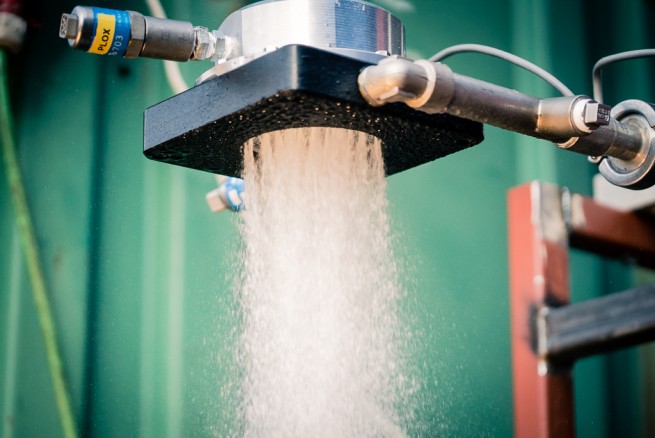 Flow test of the injector in order to measure the mass flow rate as a function of feed pressure.