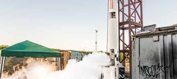 Fig. 4: If the rocket doesn't break through the clouds, the clouds must be brought to the rocket . Photo: Jev Olsen / CS.
